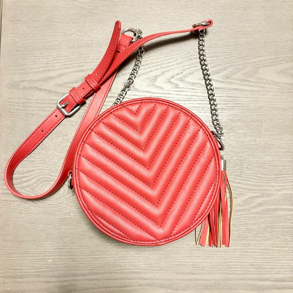 Elegant Red Chevron Crossbody Bag